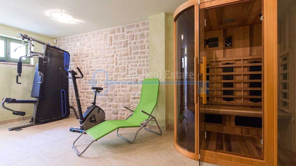 Hiša Kras, Dobrinj, 219,20m2