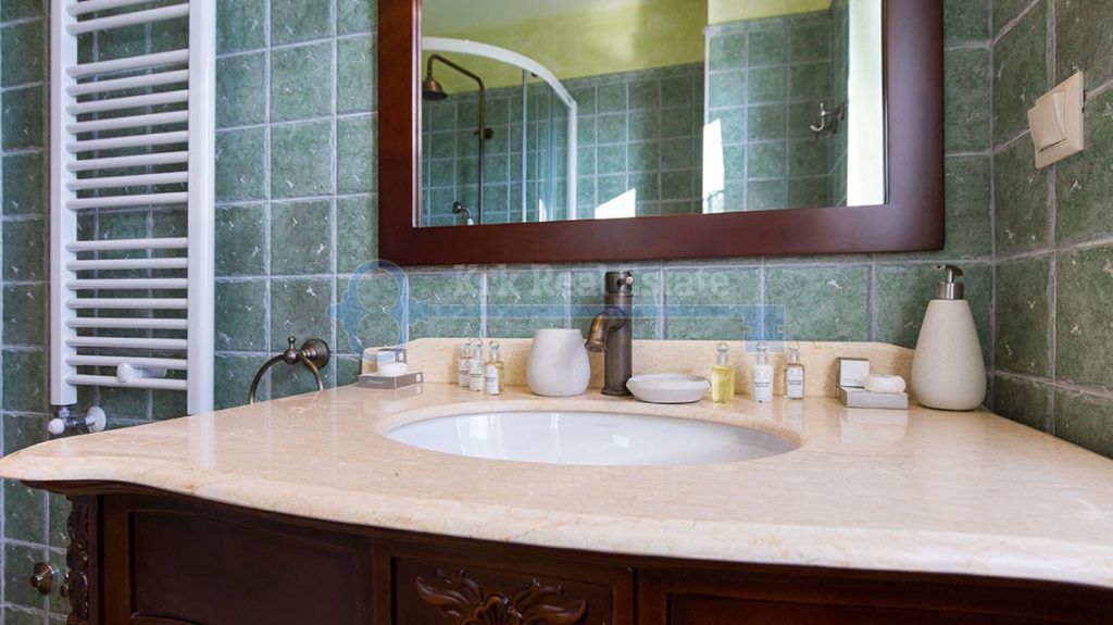 Hiša Kras, Dobrinj, 219,20m2