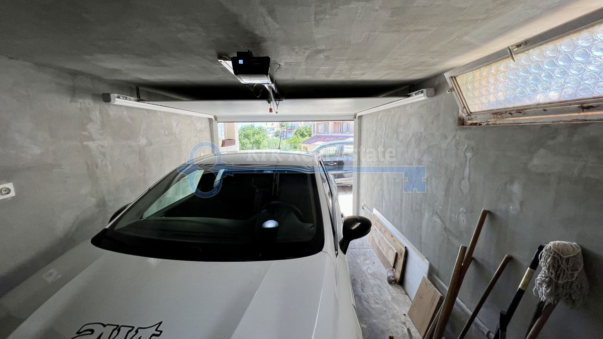 VRBNIK - APARTMAJSKA HIŠA Z ODPRTIM POGLEDOM NA MORJE