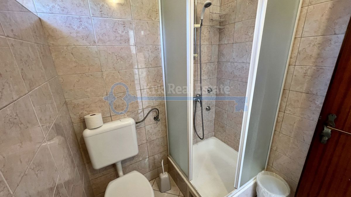 VRBNIK - APARTMAJSKA HIŠA Z ODPRTIM POGLEDOM NA MORJE