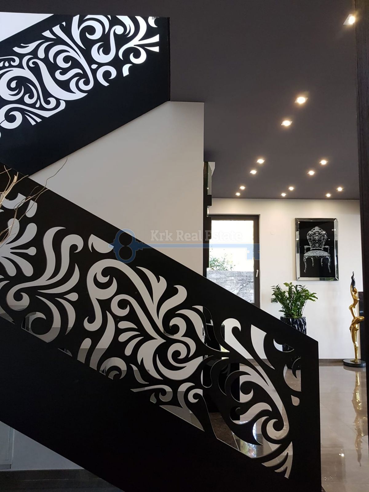 OPATIJA-SAMOSTOJNA VILA Z BAZENOM