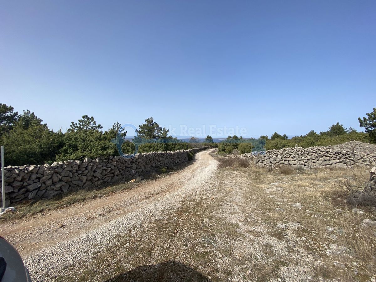 Zemljišče Punat, 3.747m2