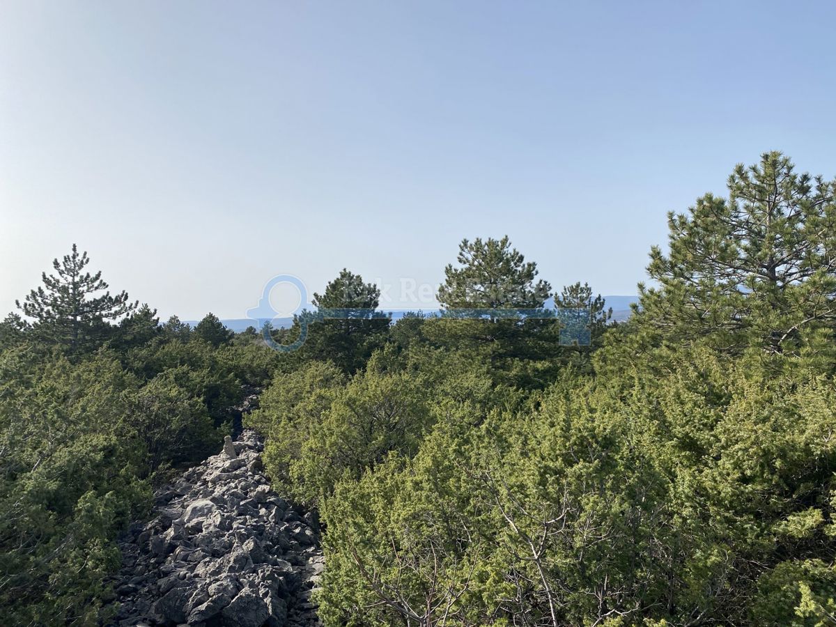 Zemljišče Punat, 3.747m2