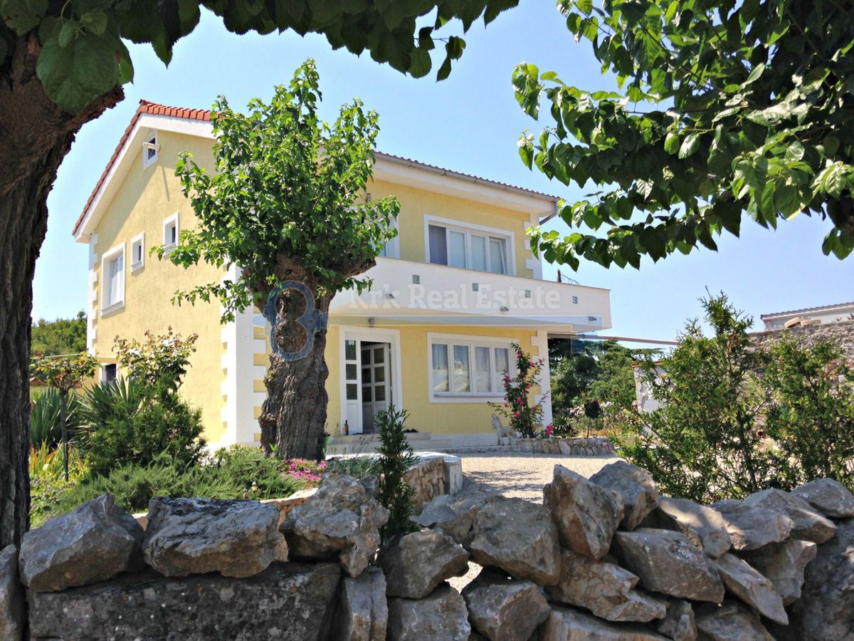 KRK-SAMOSTOJNA HIŠA Z VRTOM