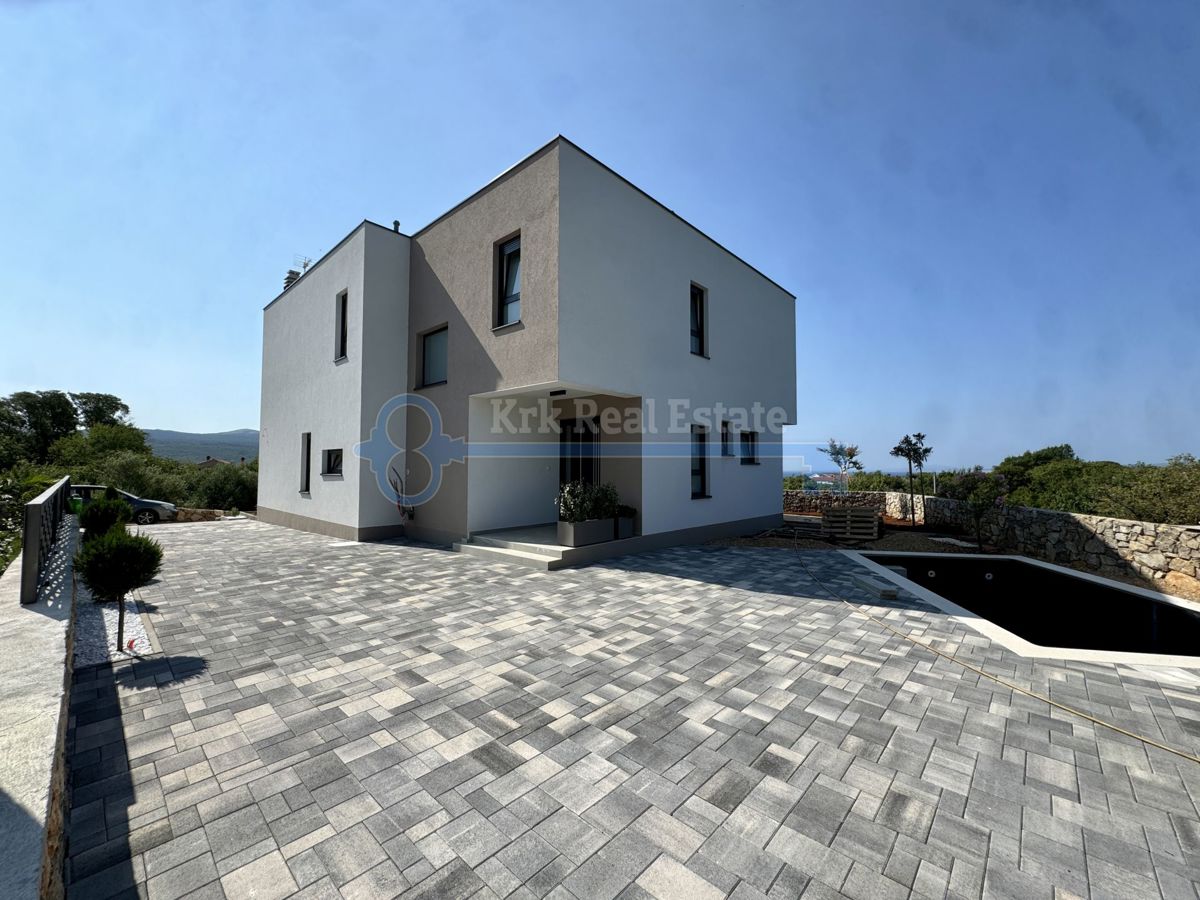 KORNIĆ - SAMOSTOJNA HIŠA S POGLEDOM NA MORJE IN BAZENOM