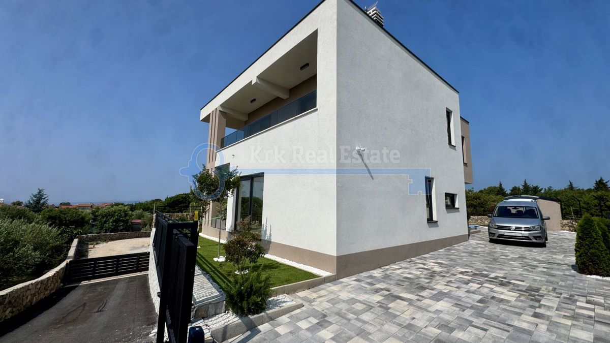 KORNIĆ - SAMOSTOJNA HIŠA S POGLEDOM NA MORJE IN BAZENOM