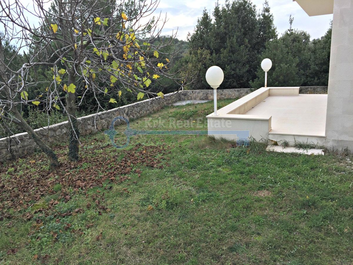 KRK - SAMOSTOJNA HIŠA PRVA VRSTA DO MORJA