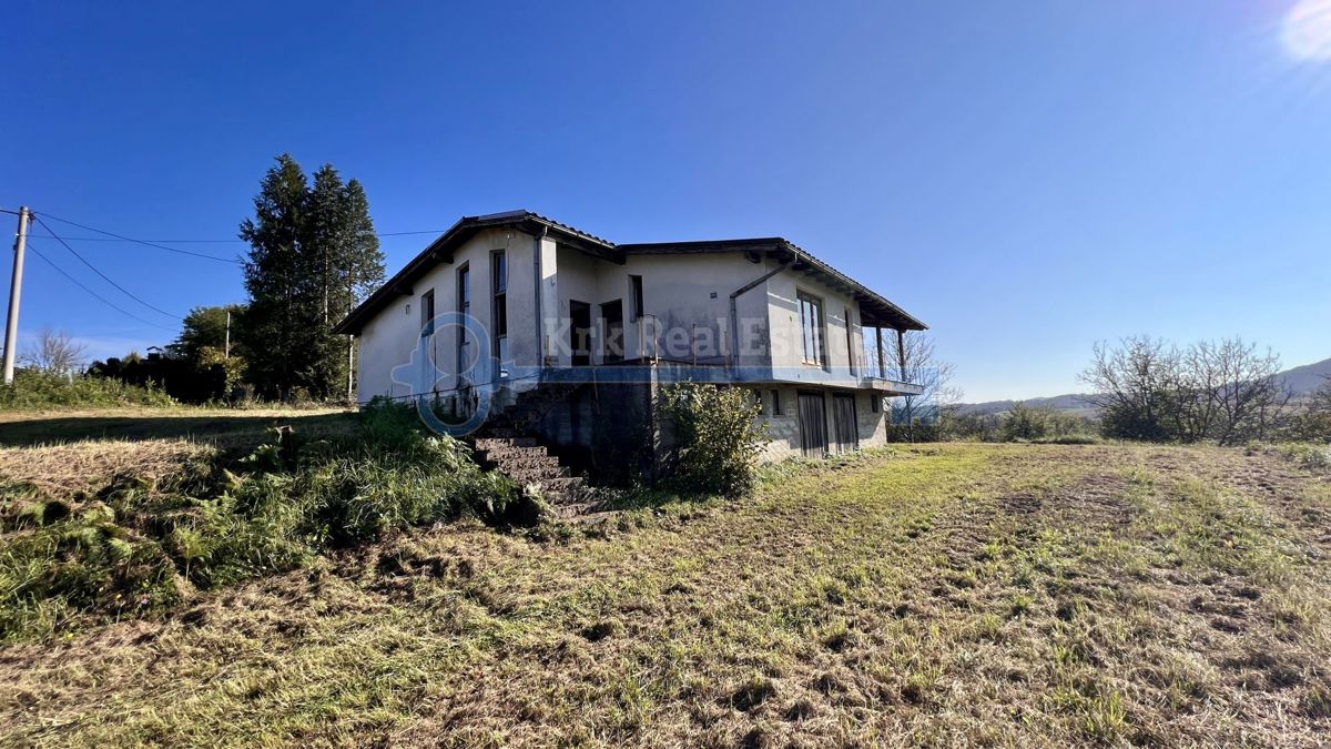 Hiša Karlovac, 300m2