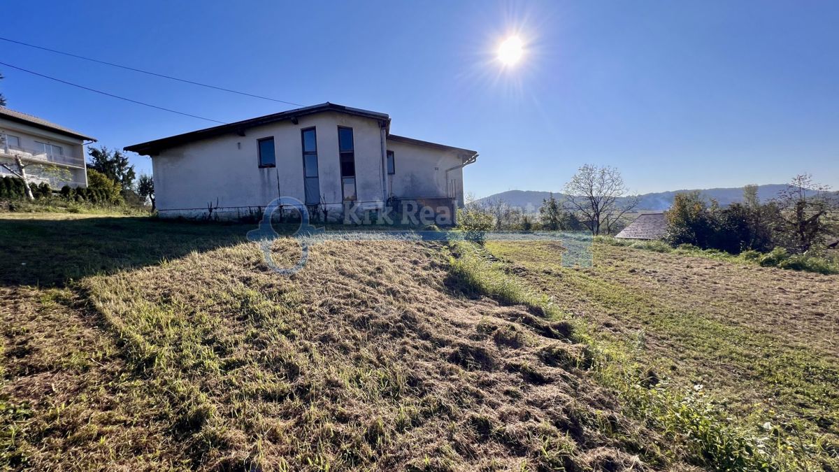 Hiša Karlovac, 300m2
