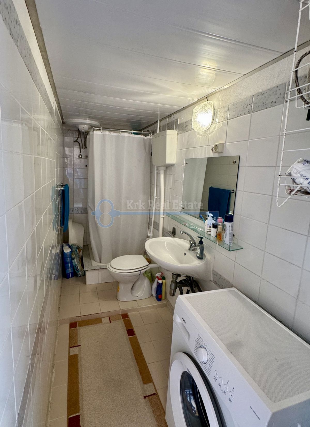 KORNIĆ- APARTMA S POGLEDOM NA MORJE