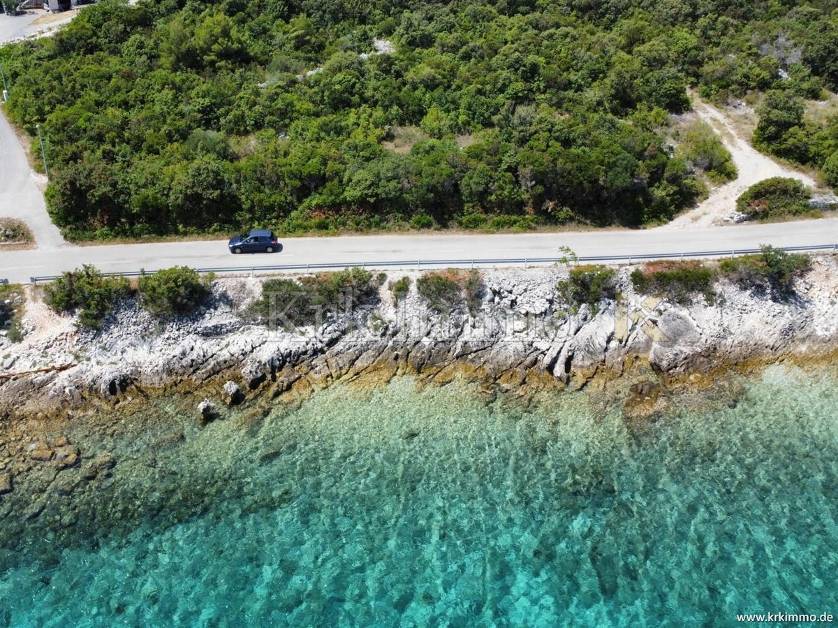 Gradbeno zemljišče prvi red do morja na otoku Korčula!