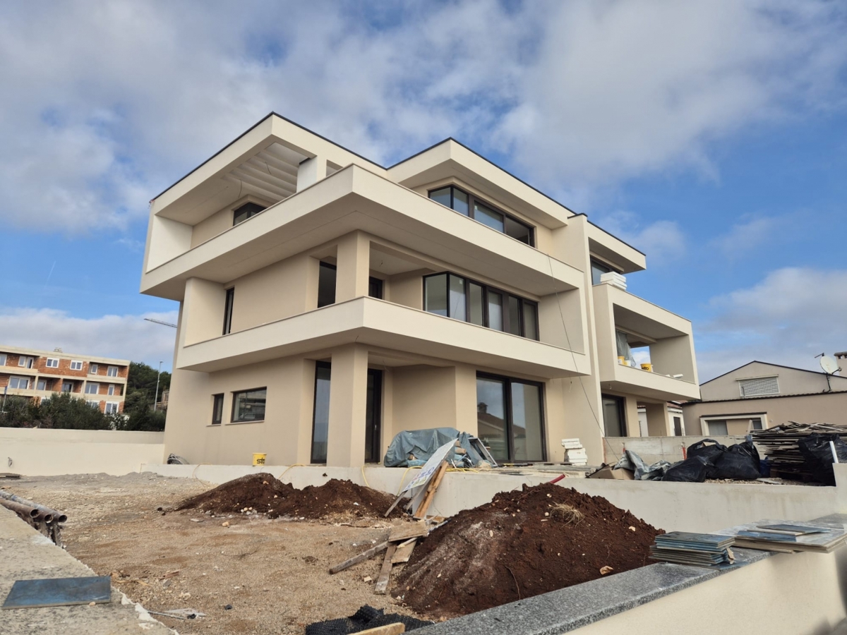 Luksuzna oaza na odlični lokaciji v mestu Krk! 