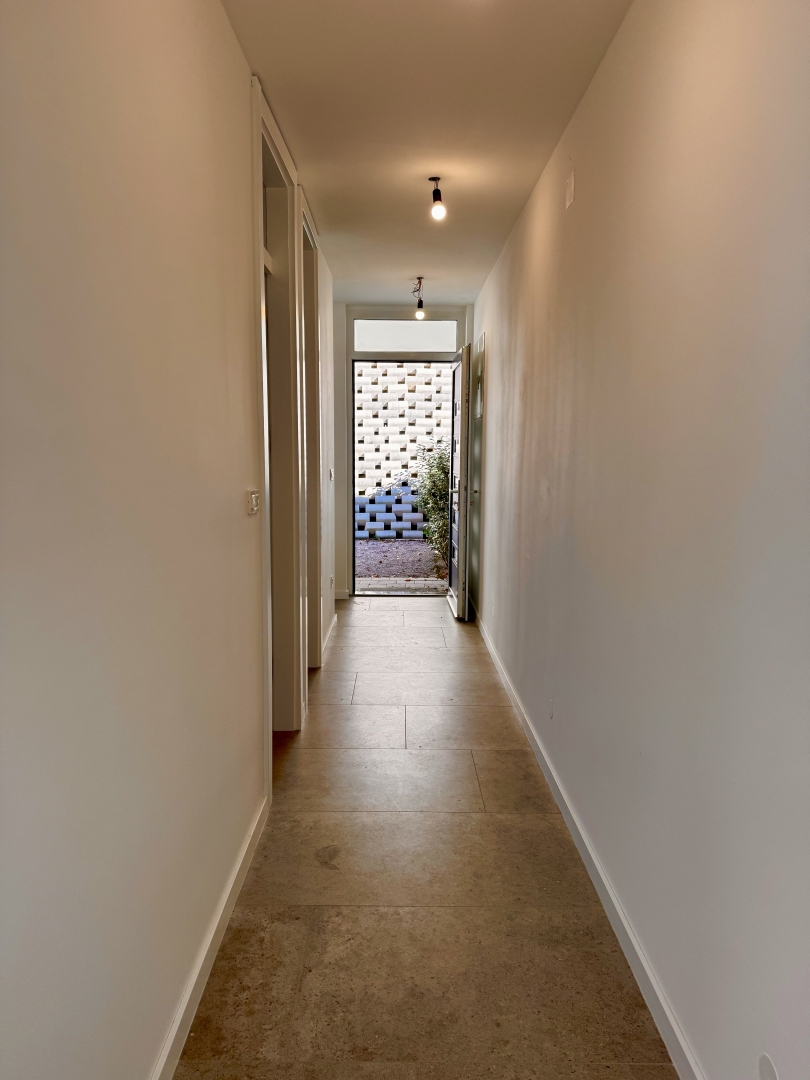 Novogradnja Omišalj: Stanovanje v prvem nadstropju z vrtom