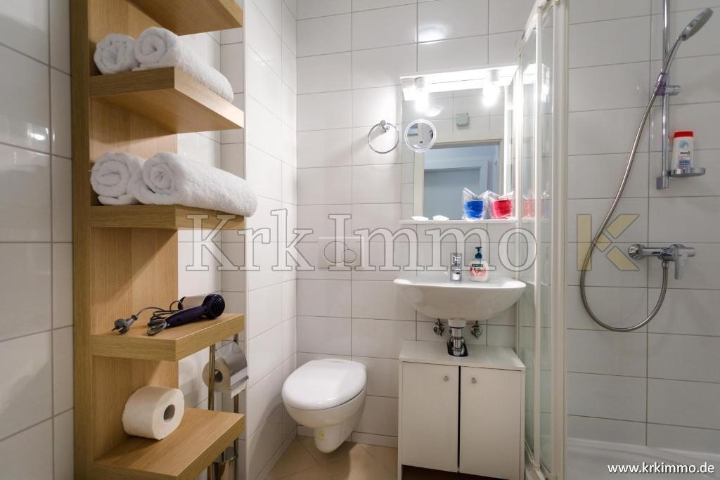 Mesto Krk, prvi red ob morju: Hiša s tremi apartmaji