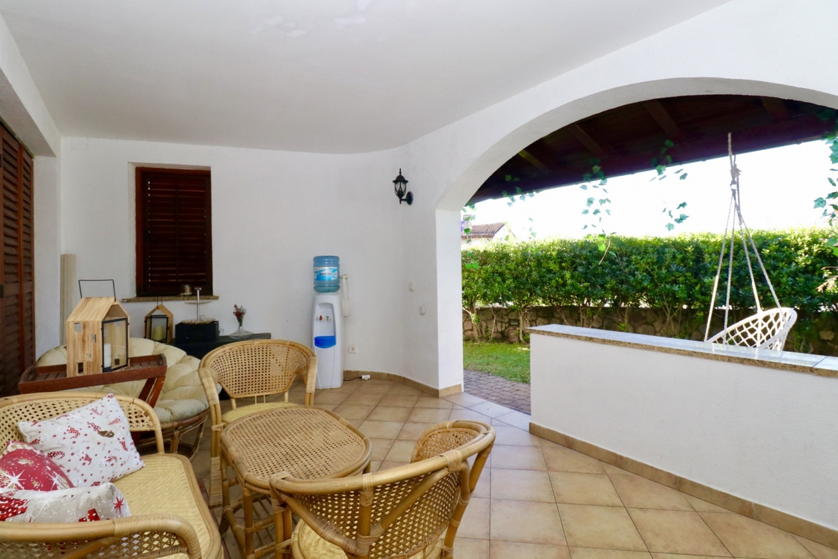 Apartma/Stanovanje Malinska, Malinska-Dubašnica, 71m2