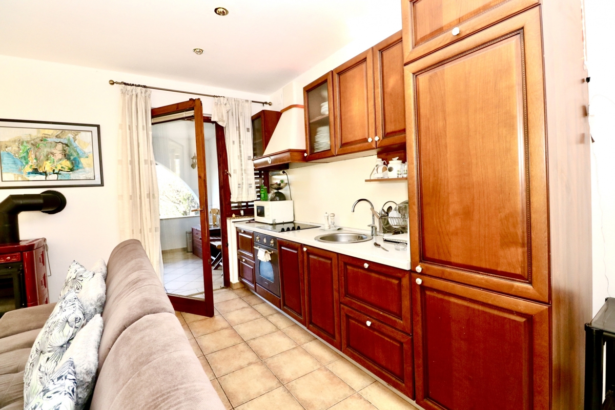 Apartma/Stanovanje Malinska, Malinska-Dubašnica, 71m2