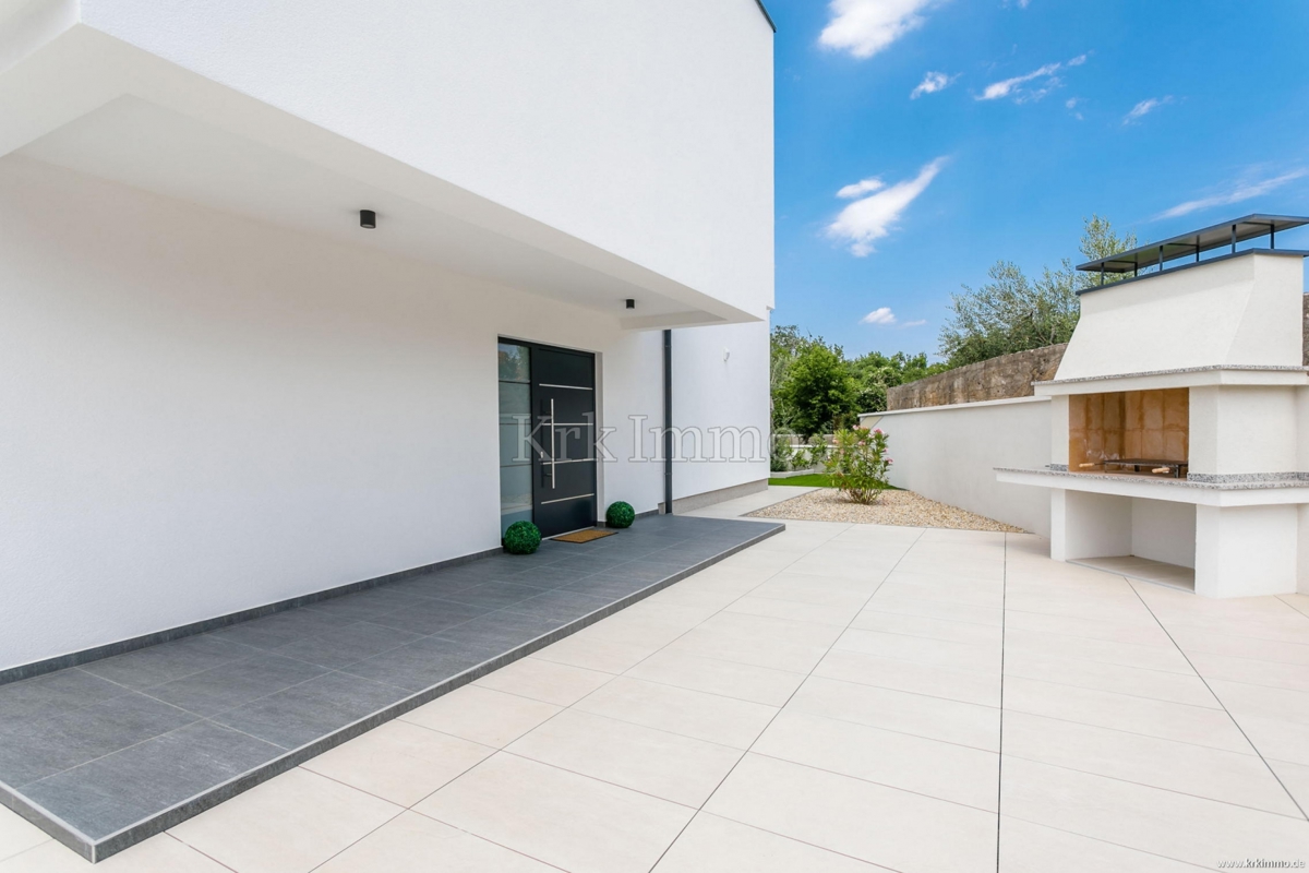 Samo v naši ponudbi! Luksuzna vila s pogledom na morje.