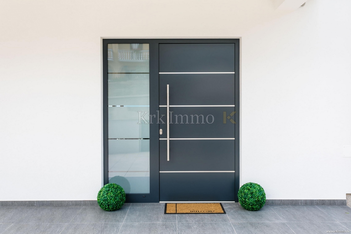 Samo v naši ponudbi! Luksuzna vila s pogledom na morje.