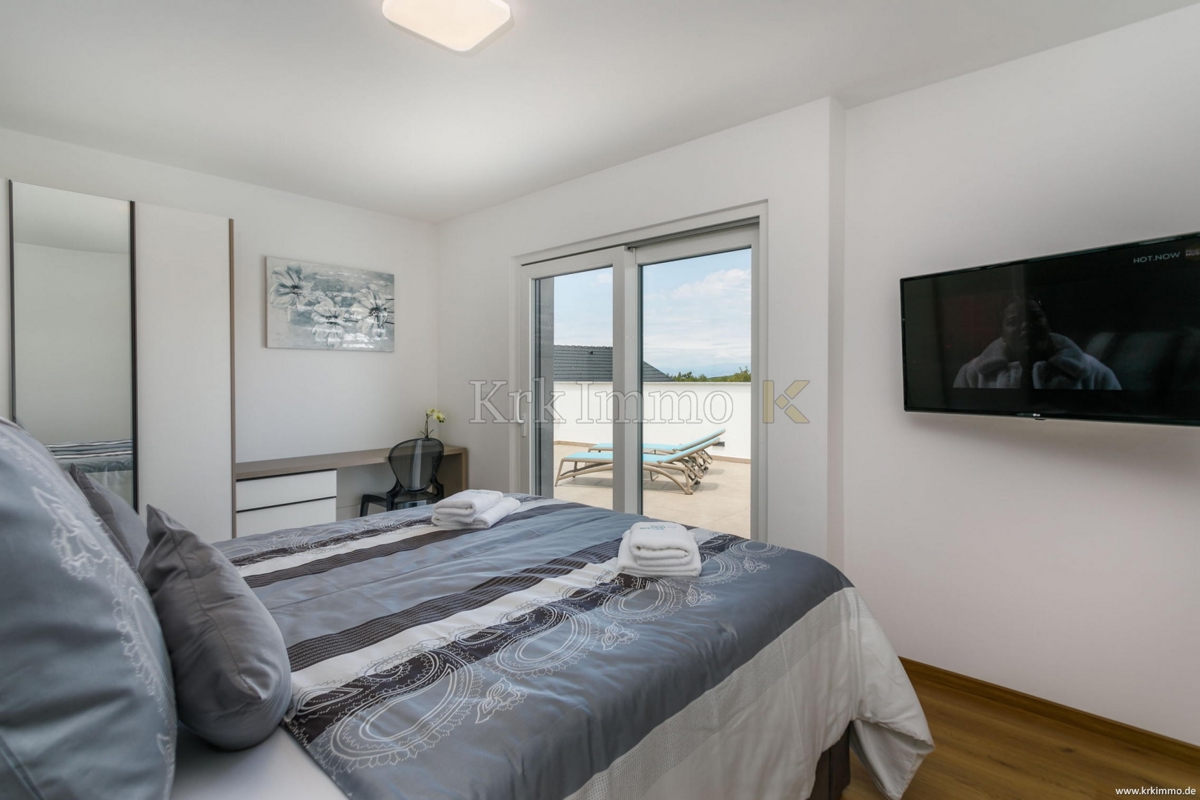 Samo v naši ponudbi! Luksuzna vila s pogledom na morje.