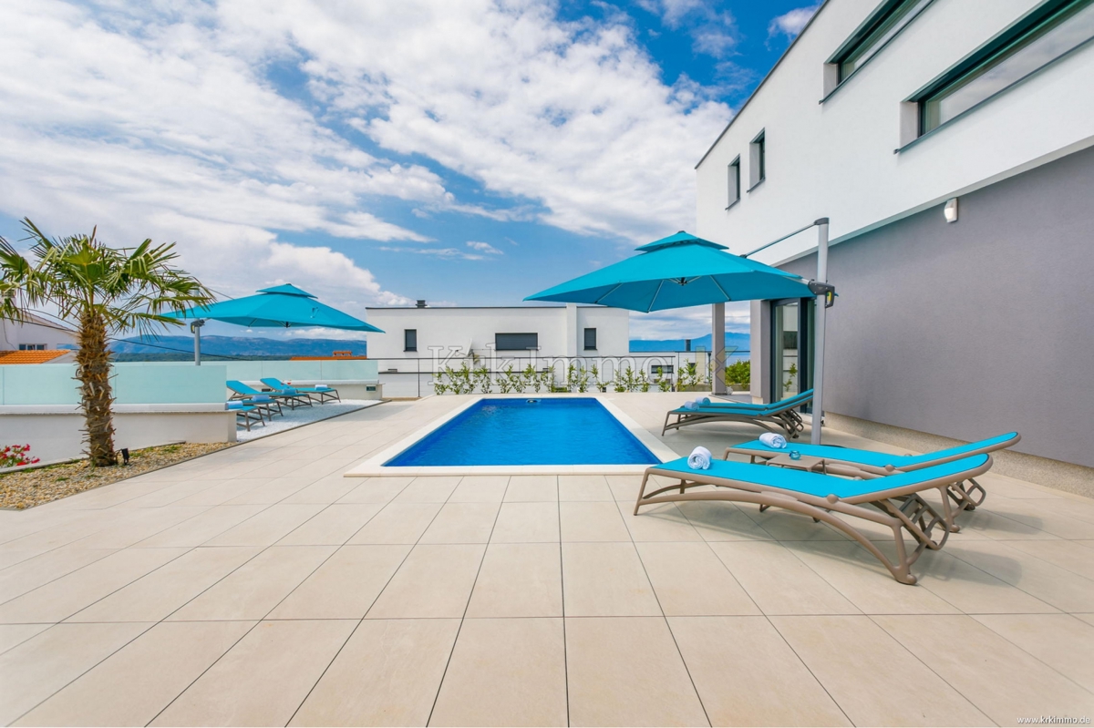 Samo v naši ponudbi! Luksuzna vila s pogledom na morje.