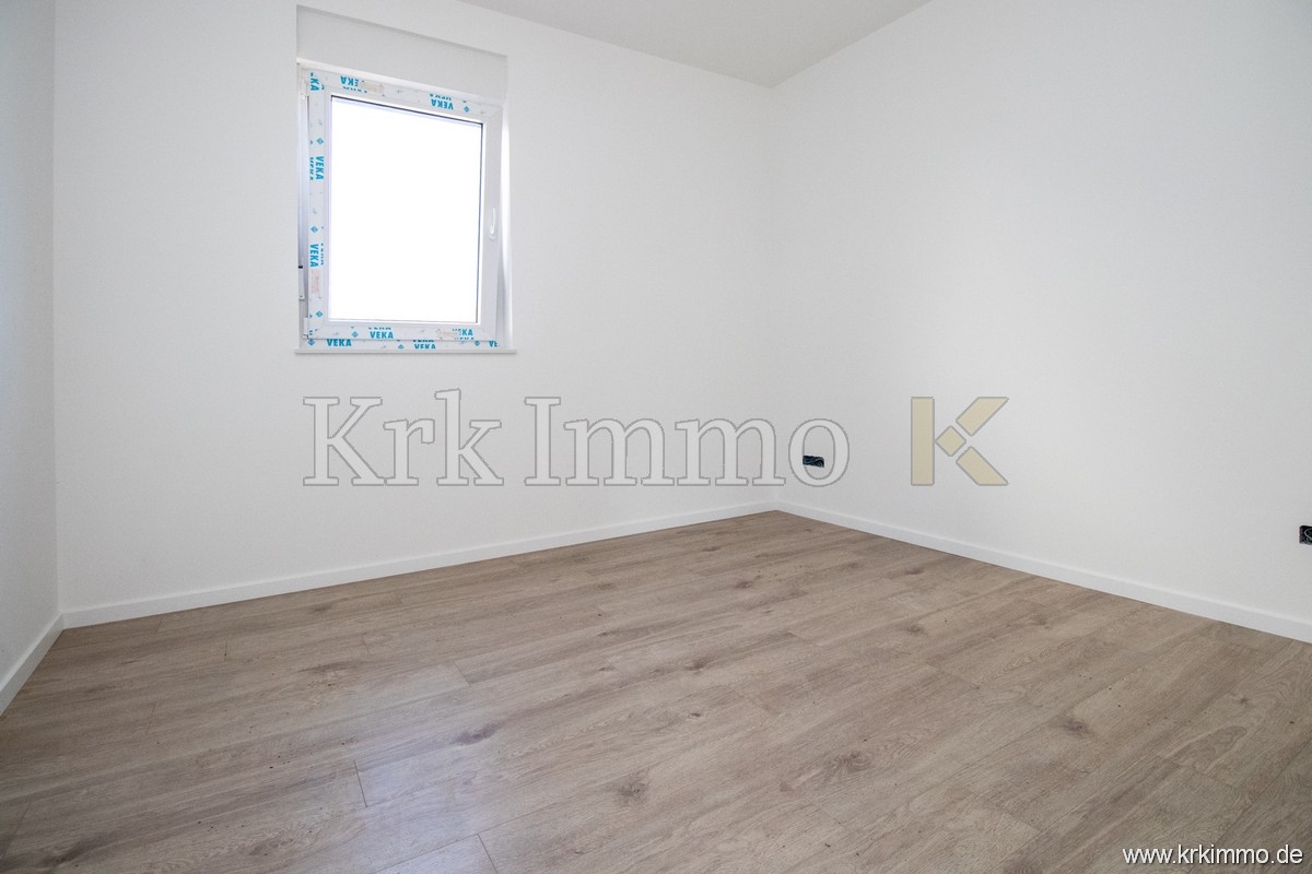 Nov apartma v pritličju z vrtom le 200 m od morja!