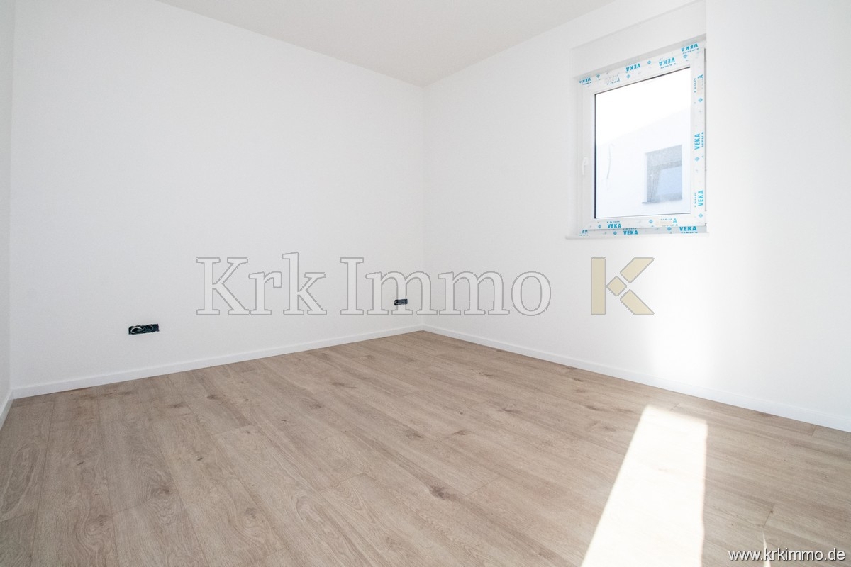 Nov apartma v pritličju z vrtom le 200 m od morja!