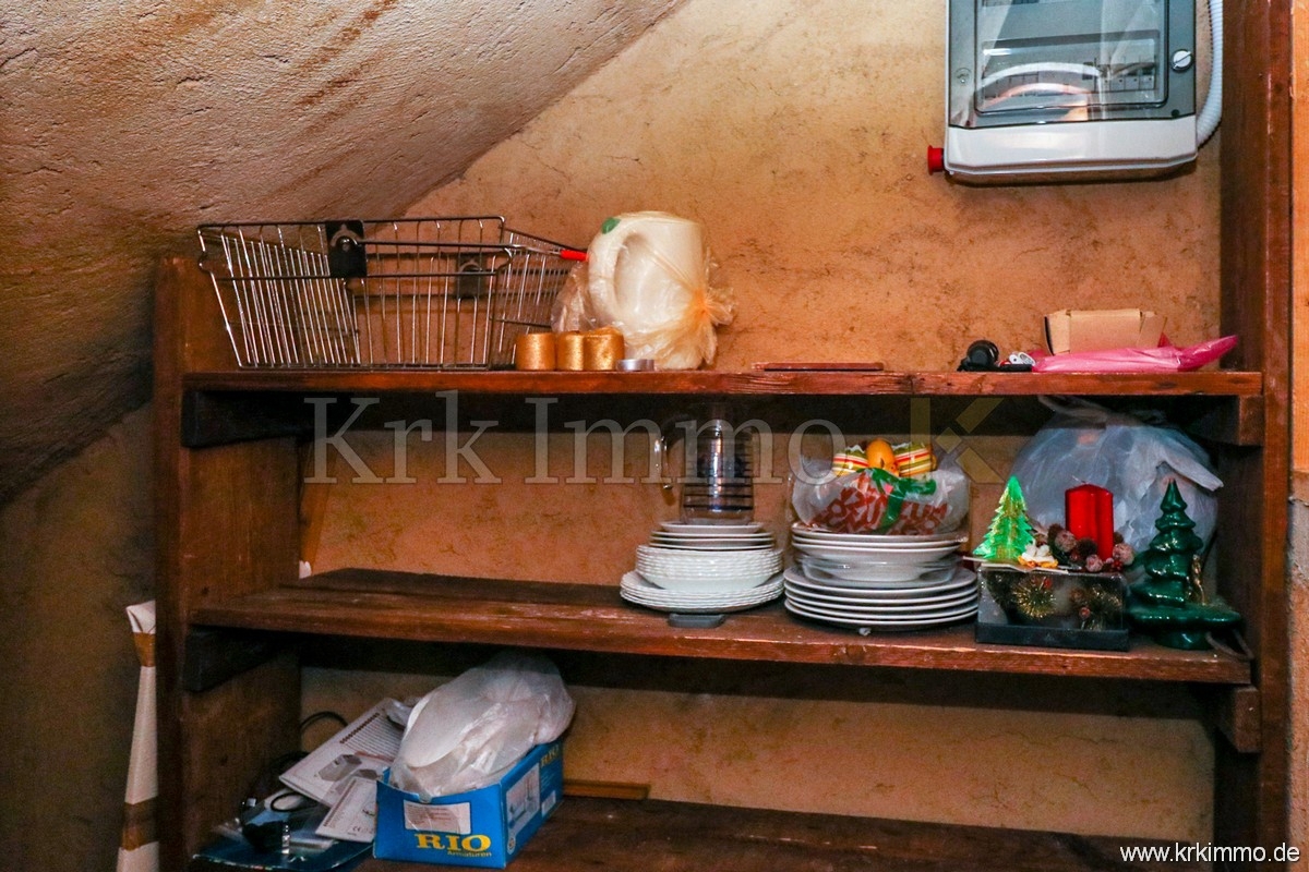 Punat: Samostoječa hiša z 2 apartmajema in bazenom!