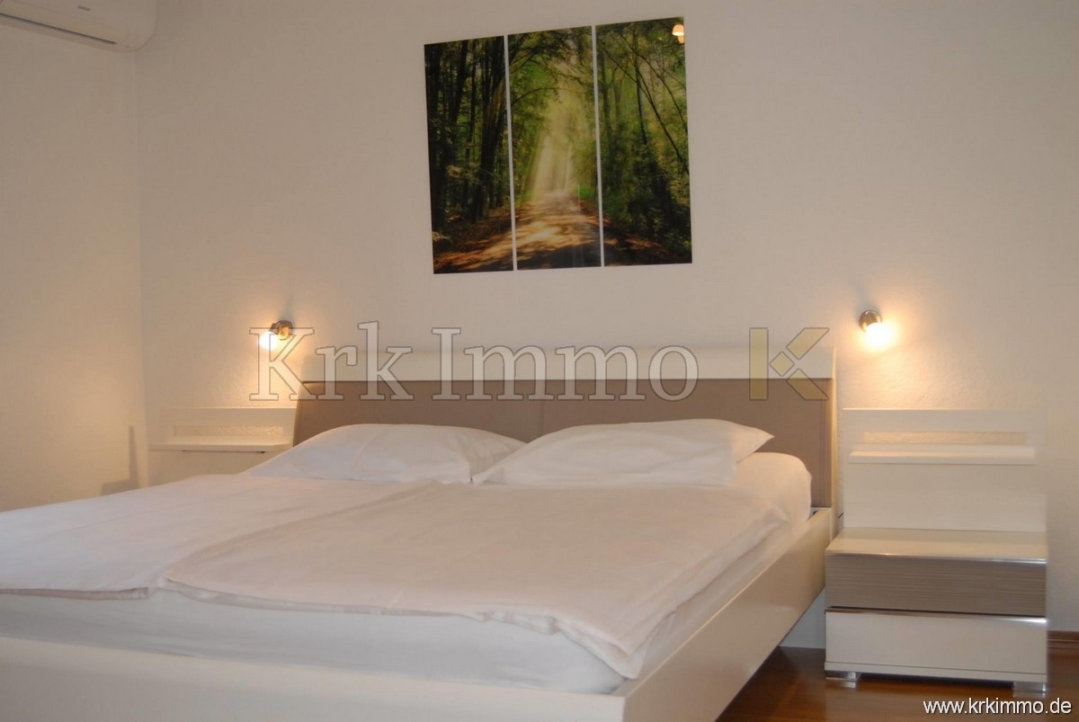 Punat: Samostoječa hiša z 2 apartmajema in bazenom!