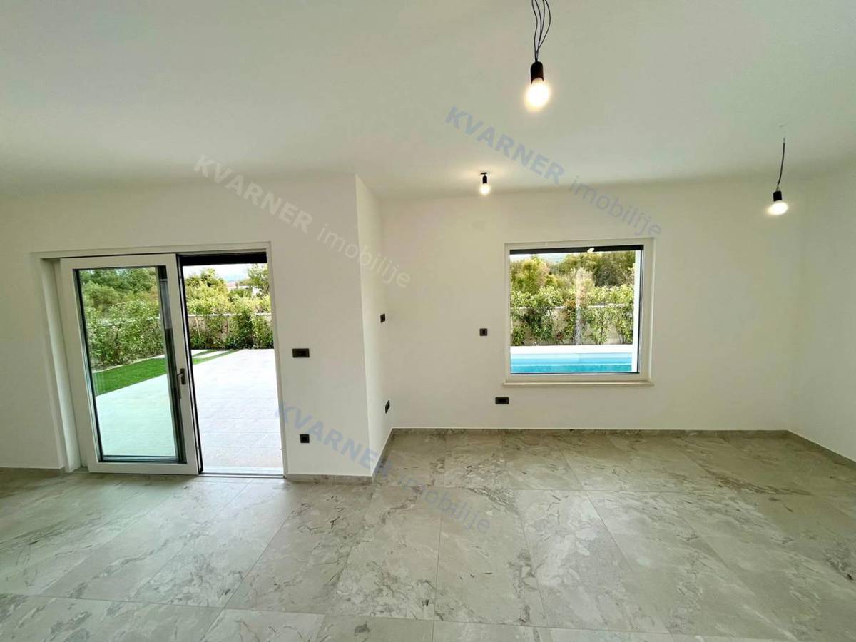 Malinska, prodaja, Nova polovična hiša z bazenom!