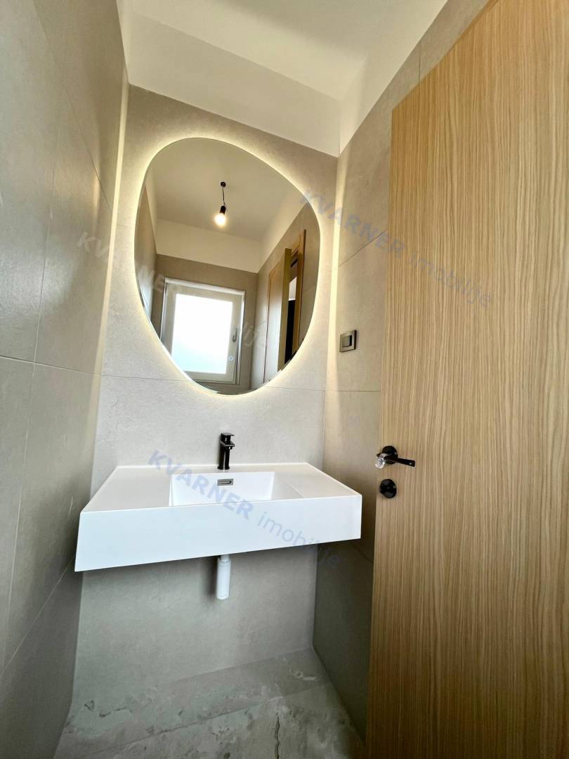 Malinska, prodaja, Nova polovična hiša z bazenom!