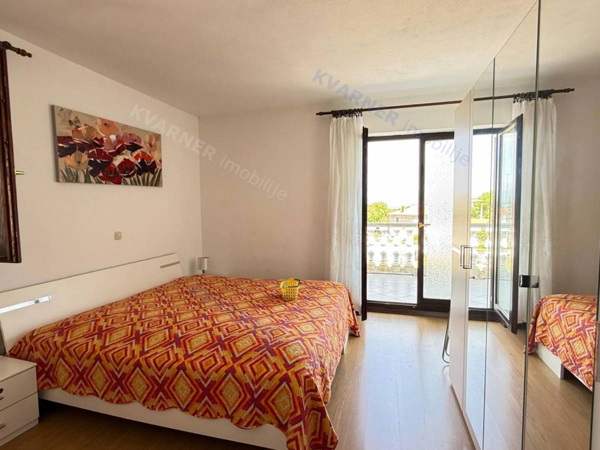 Malinska – Apartmajska hiša – 80 m do morja!
