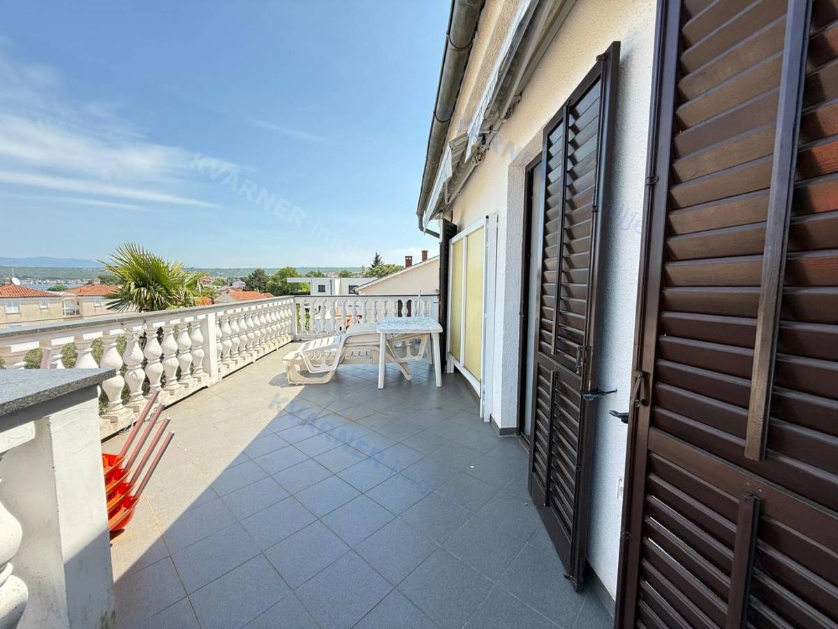 Malinska – Apartmajska hiša – 80 m do morja!