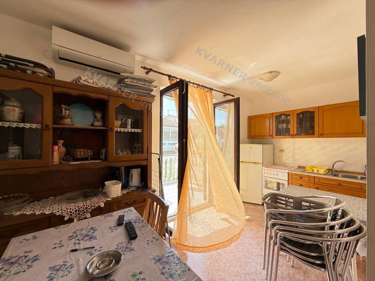 Malinska – Apartmajska hiša – 80 m do morja!