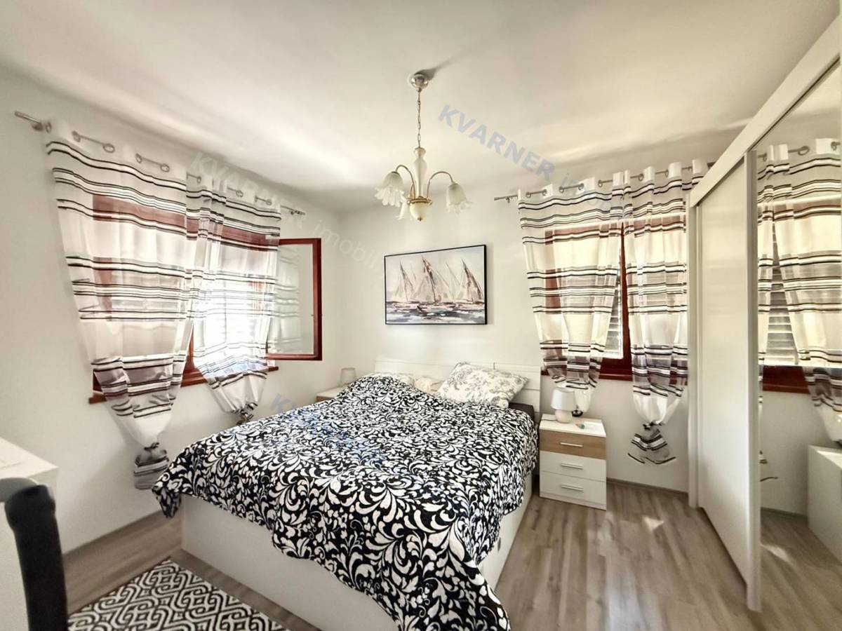Malinska – Apartmajska hiša – 80 m do morja!