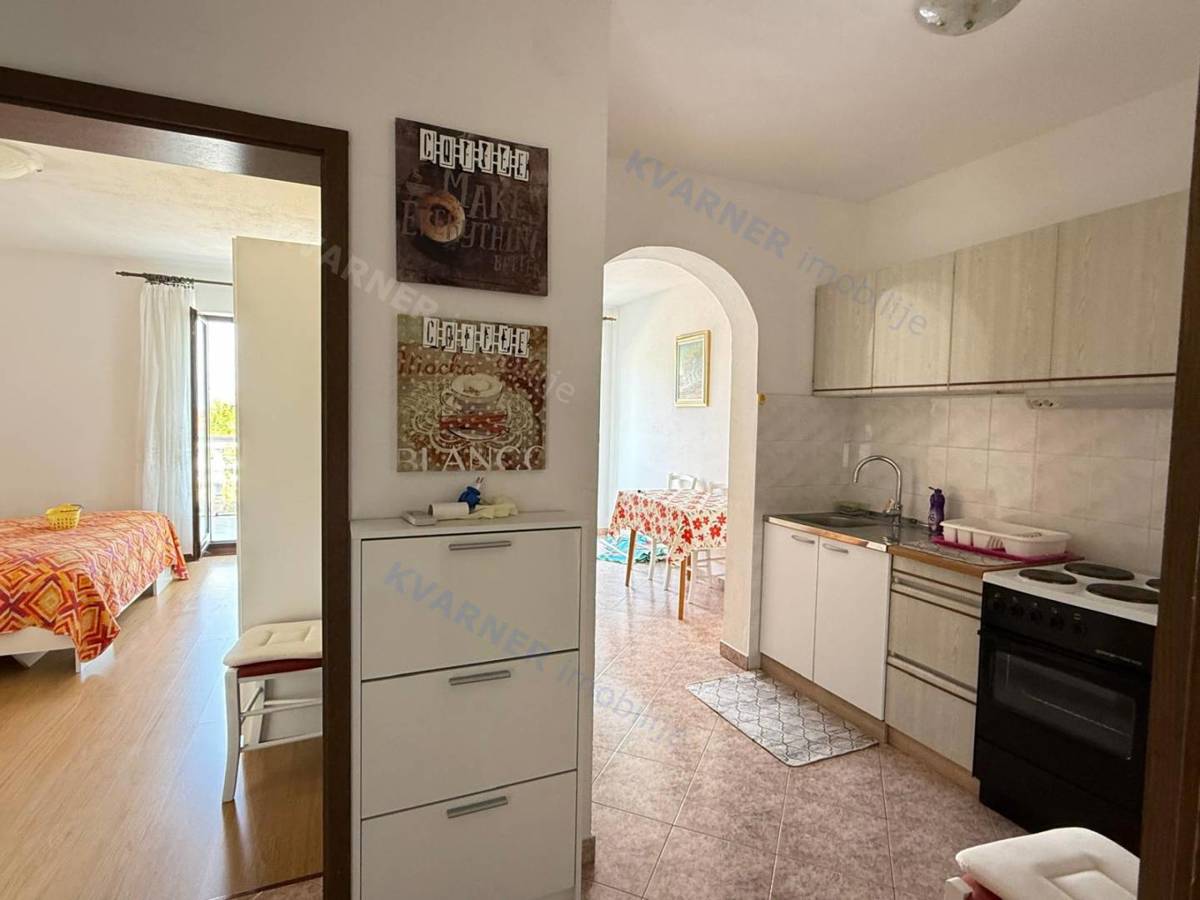 Malinska – Apartmajska hiša – 80 m do morja!