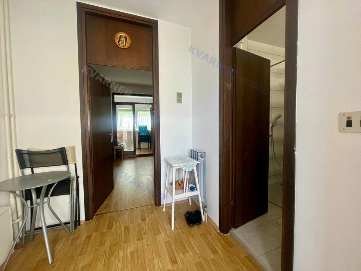 Njivice – Stanovanje 54 m², pritličje, pogled na morje
