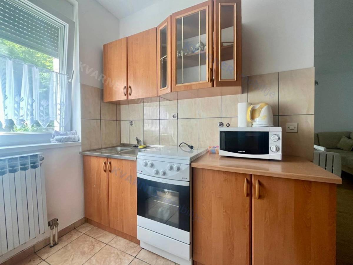 Njivice – Stanovanje 54 m², pritličje, pogled na morje