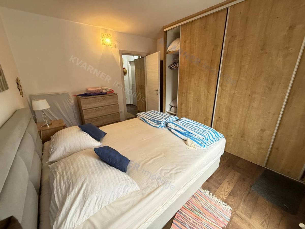 Njivice - apartma blizu morja in centra!