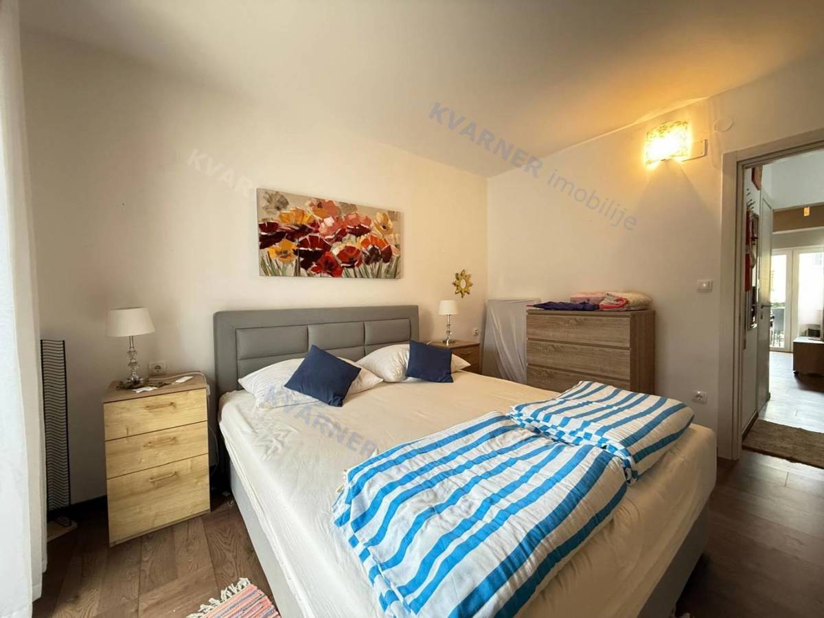 Njivice - apartma blizu morja in centra!