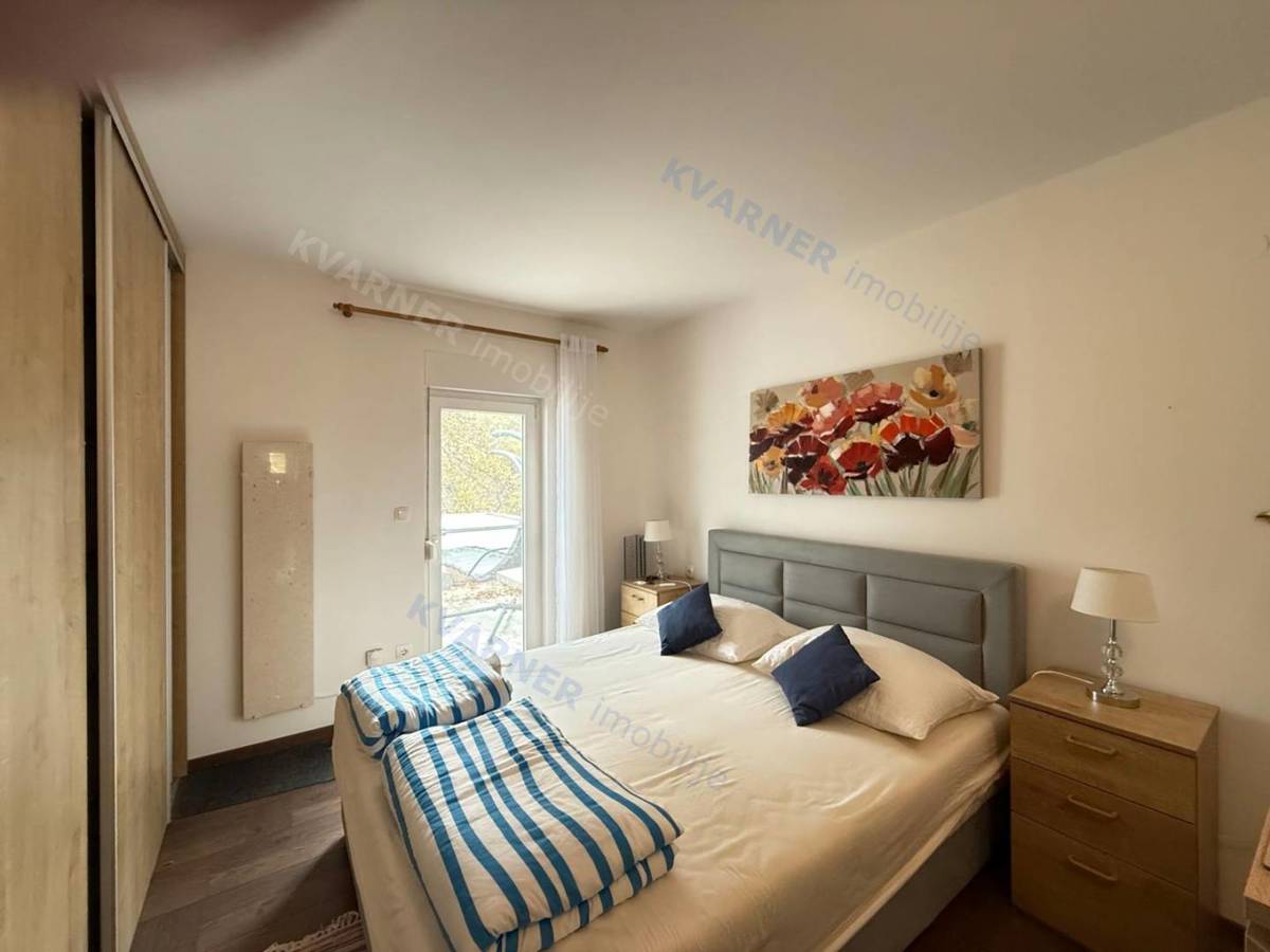 Njivice - apartma blizu morja in centra!