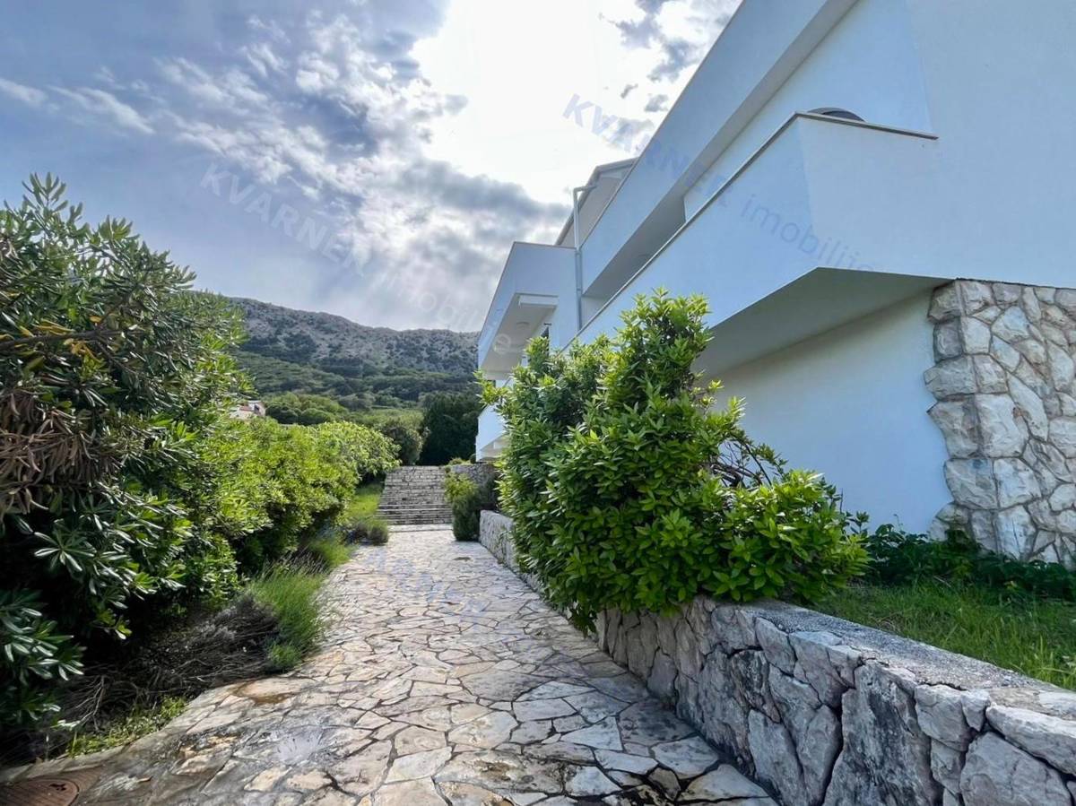 Baška - Prodaja, stanovanje v 1. nadstropju s pogledom na morje!