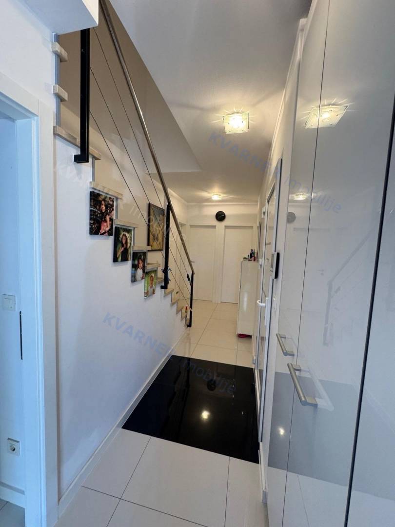 Apartma s panoramskim pogledom na morje – Njivice