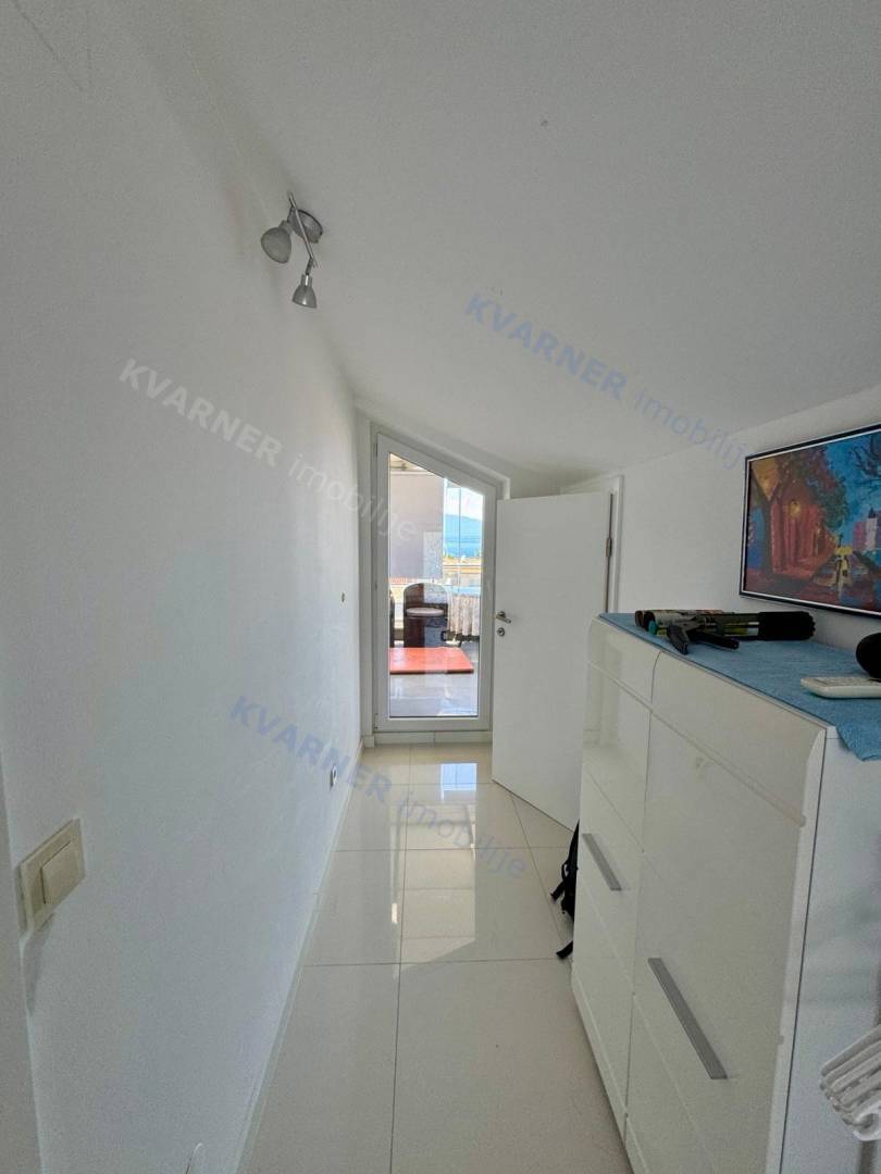 Apartma s panoramskim pogledom na morje – Njivice