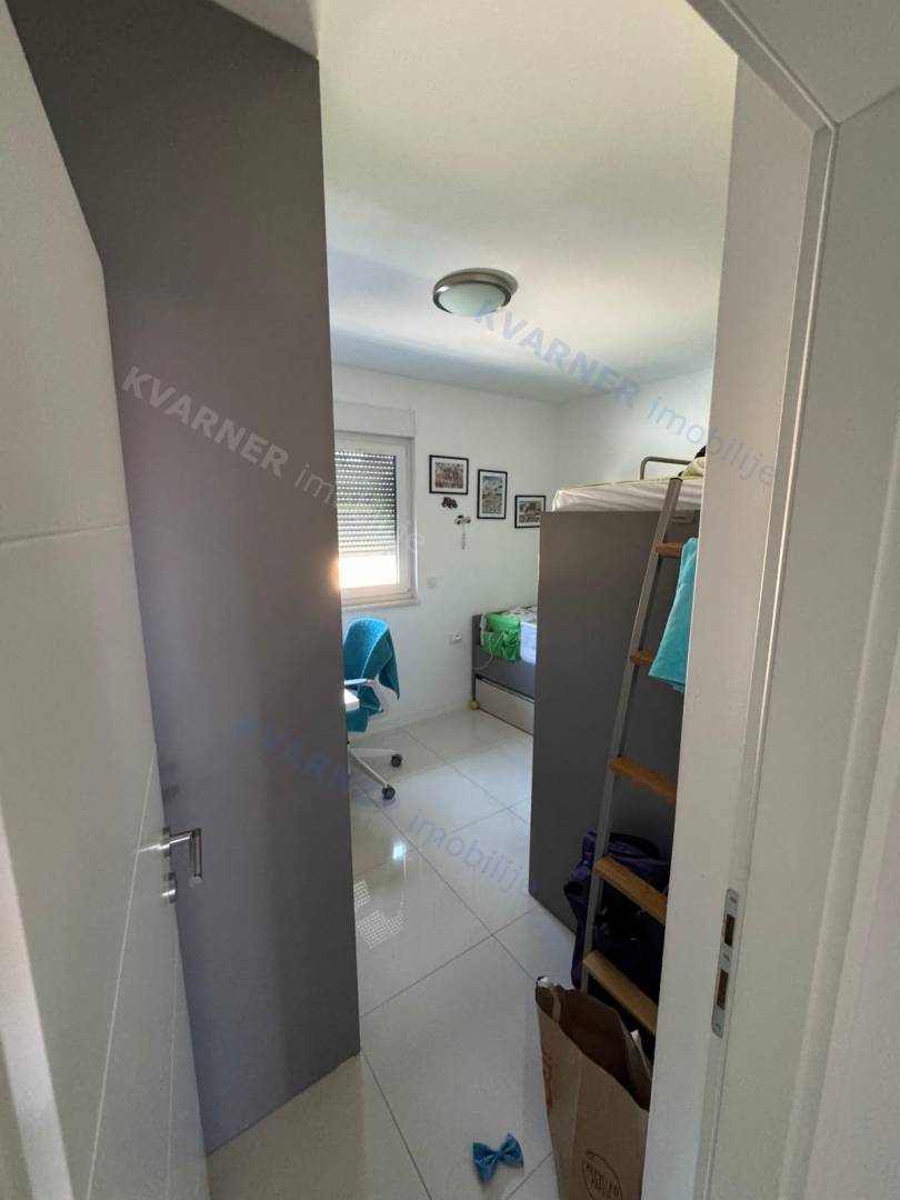 Apartma s panoramskim pogledom na morje – Njivice
