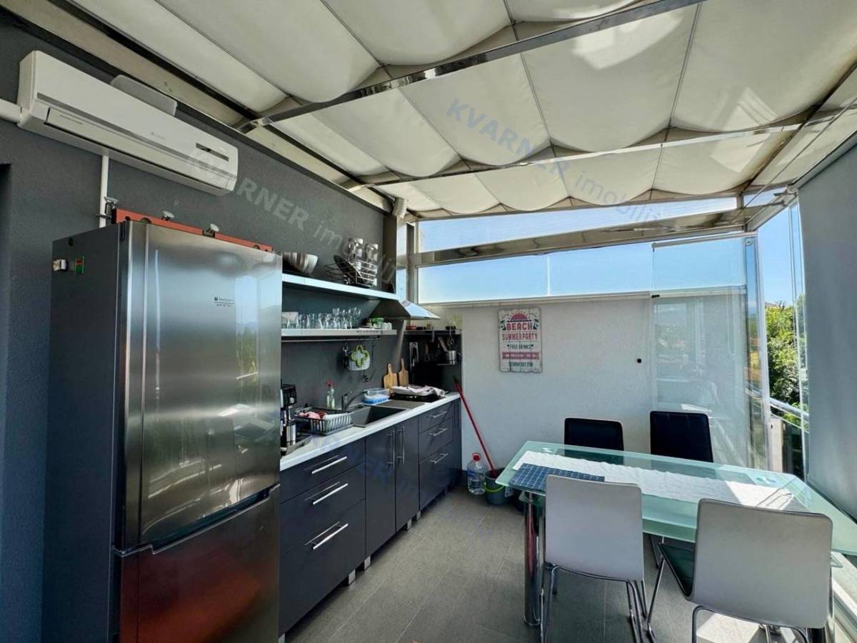 Apartma s panoramskim pogledom na morje – Njivice