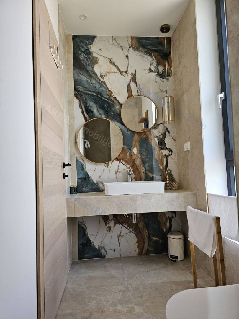 Ekskluzivna samostoječa hiša - razkošje na mirni lokaciji