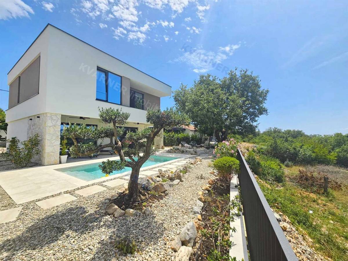 Ekskluzivna samostoječa hiša - razkošje na mirni lokaciji