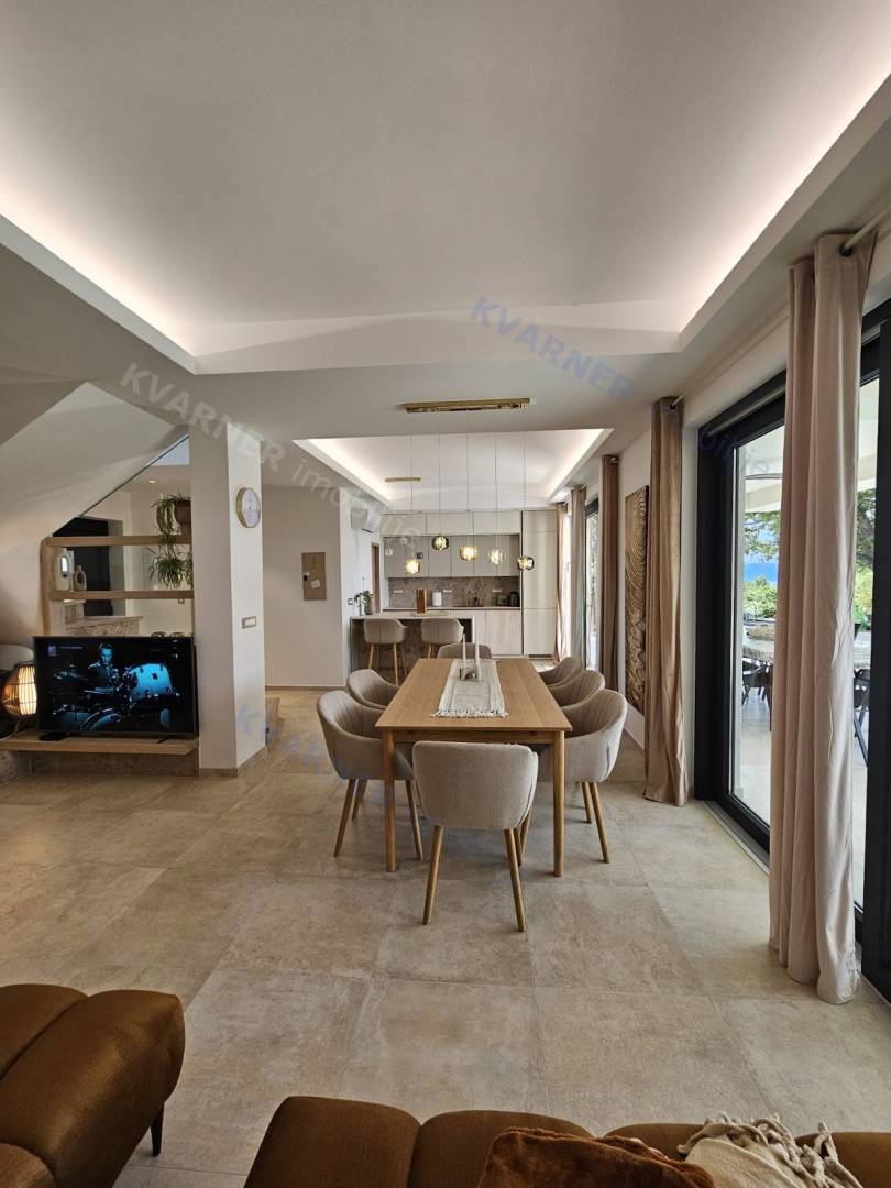 Ekskluzivna samostoječa hiša - razkošje na mirni lokaciji