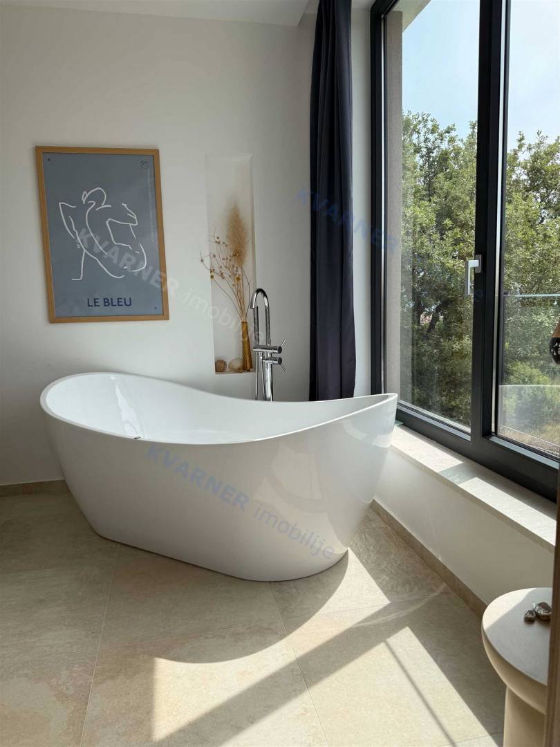 Ekskluzivna samostoječa hiša - razkošje na mirni lokaciji