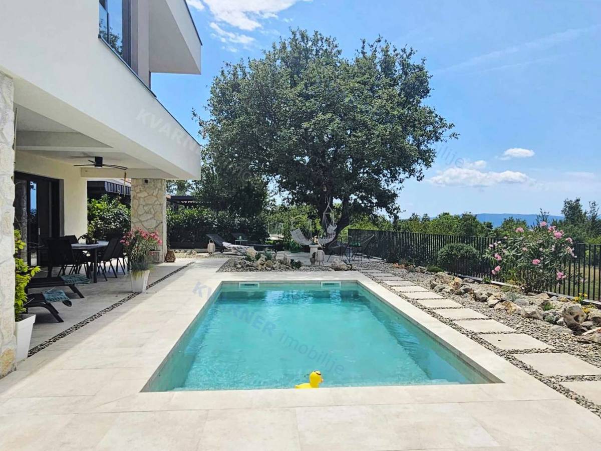 Ekskluzivna samostoječa hiša - razkošje na mirni lokaciji